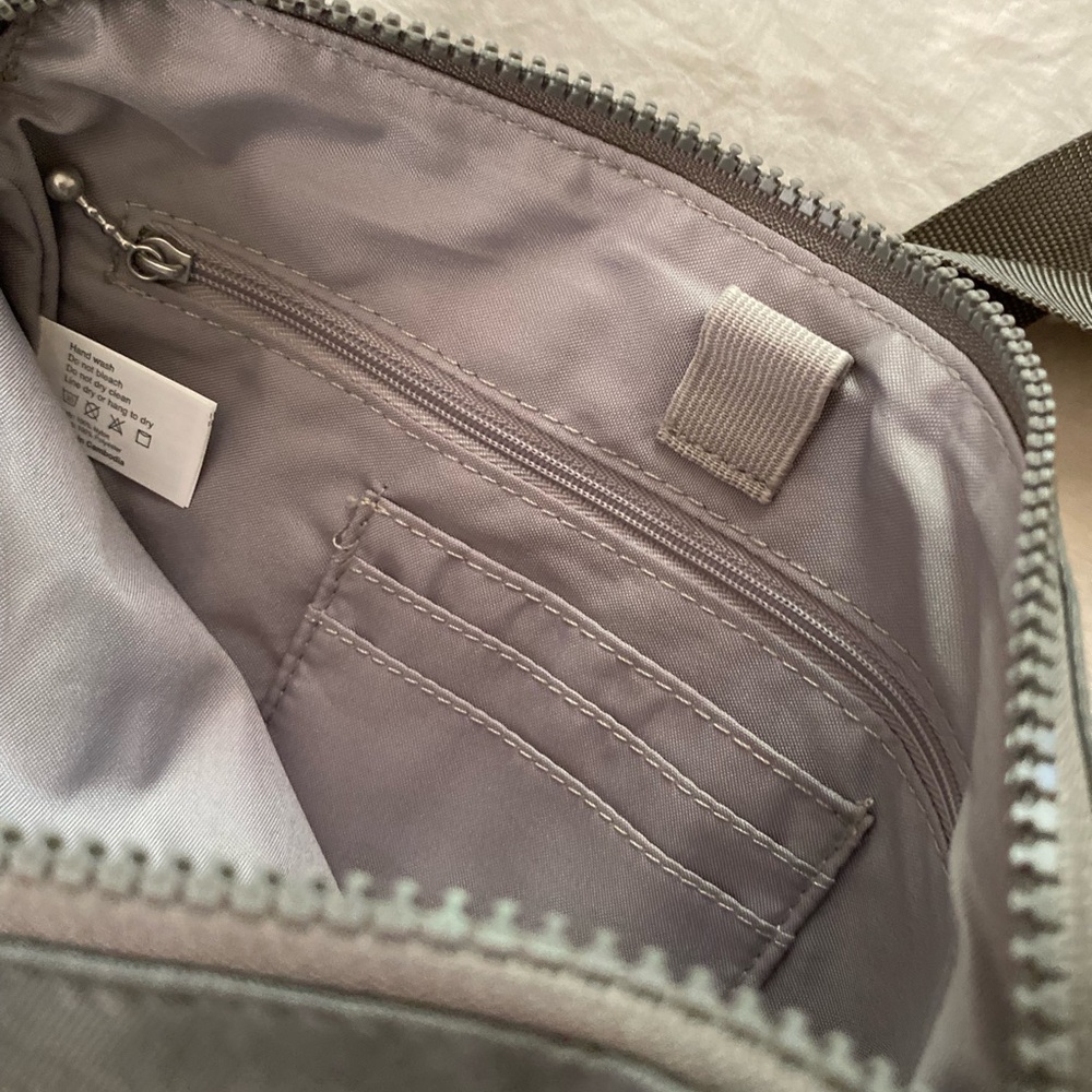 Baggallini Messenger Bag - Picture 5 of 5